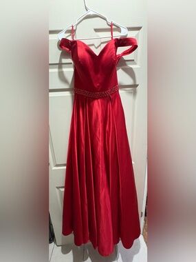 ForYouDress Dress Women's 6 Red Satin Beaded Sweetheart Strapless Long Gown
